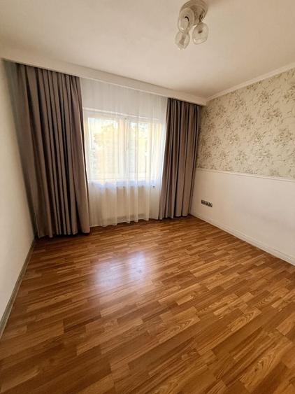 Apartament cu 3 camere semidecomandat în Iosia