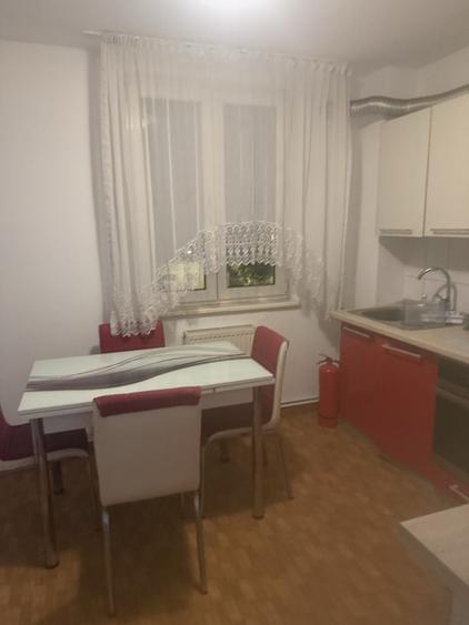 Apartament cu 2 camere decomandat în Cetate