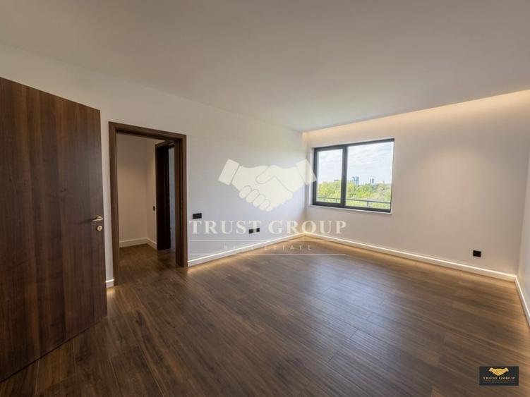 Apartament cu 4 camere decomandat în Herăstrău
