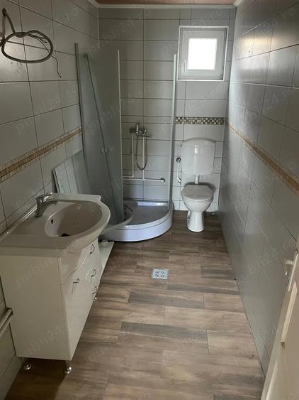 Casă cu 5 camere cu Teren 1000 Mp în Unciuc