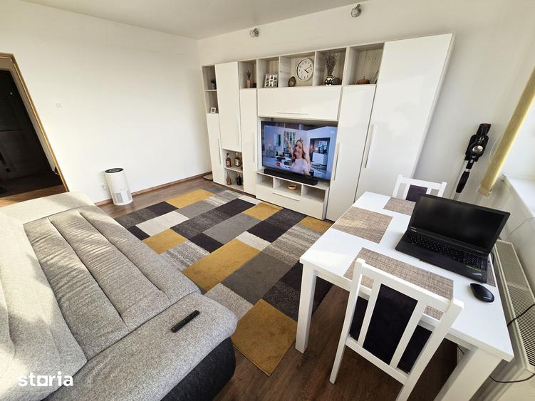 Apartament cu 2 camere decomandat în Romanilor