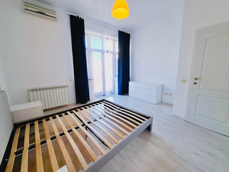 Apartament cu 3 camere decomandat, mobilat în Universitate