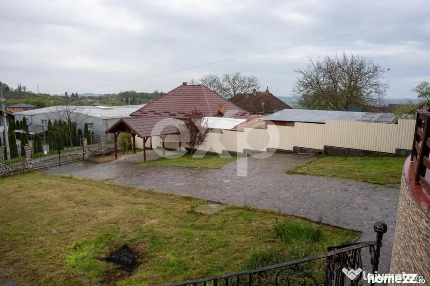 Casă cu 4 camere cu Teren 6436 Mp în Central