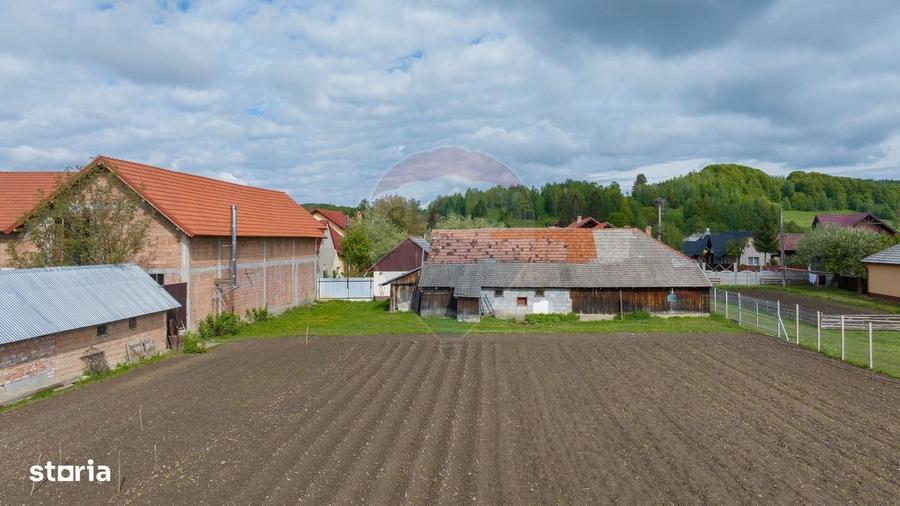 Casă cu 4 camere cu Teren 2633 Mp în Sita Buzăului