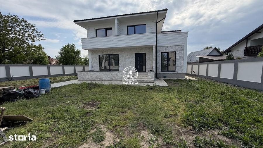 Casă cu 6 camere cu Teren 750 Mp în Aroneanu