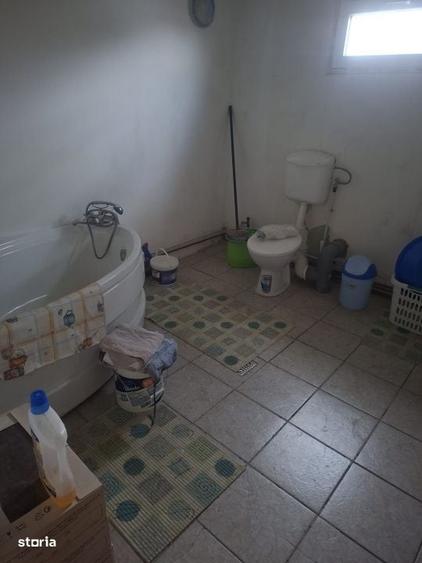 Casă cu 4 camere în Românești