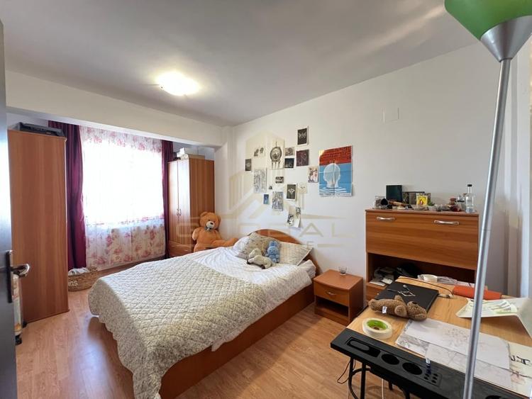 Apartament cu 2 camere semidecomandat, mobilat în Bună Ziua