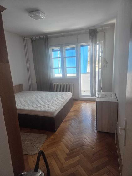 Apartament cu 2 camere decomandat în Spitalul Județean