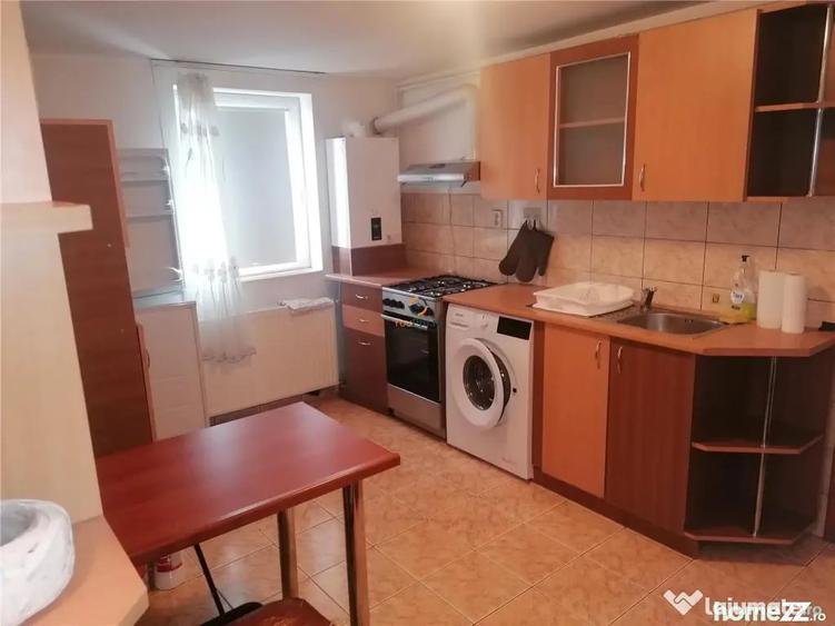Apartament cu 2 camere semidecomandat în Complex Studențesc