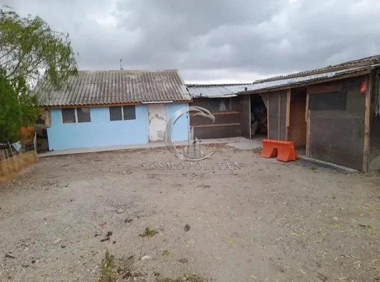 Teren de 17500 mp, în Periferie