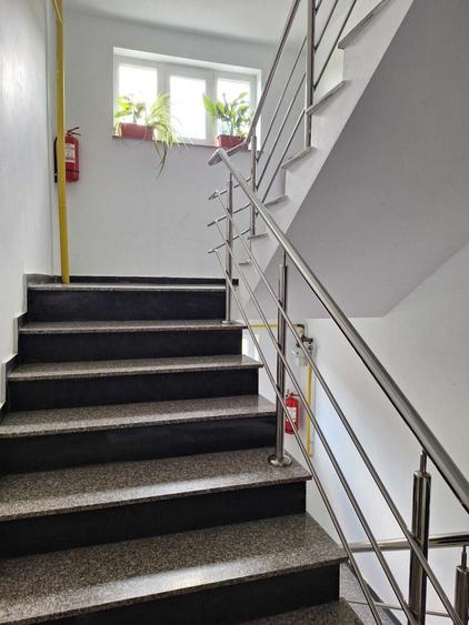 Apartament cu 3 camere decomandat în Burdujeni