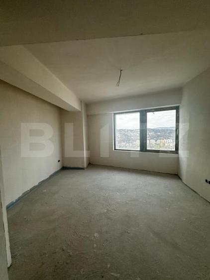 Penthouse cu 4 camere semidecomandat în Mănăștur