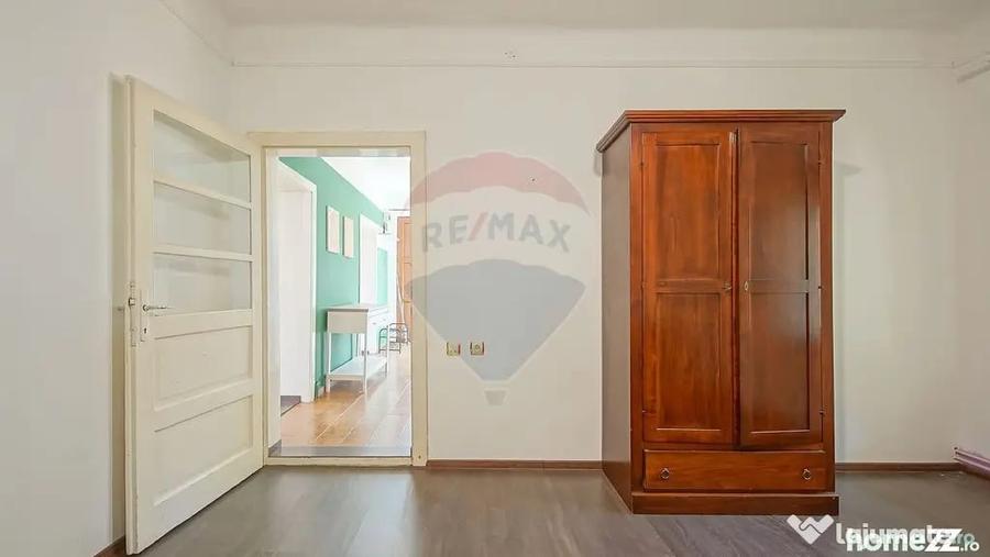 Casă cu 3 camere cu Teren 700 Mp în Central