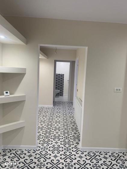 Apartament cu 3 camere decomandat în Girocului