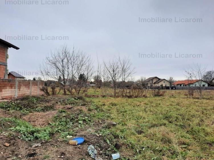 Teren Construcții intravilan de 823 mp, în Stupini