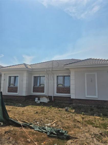 Duplex parter - 2 dormitoare - zona foarte buna - 2