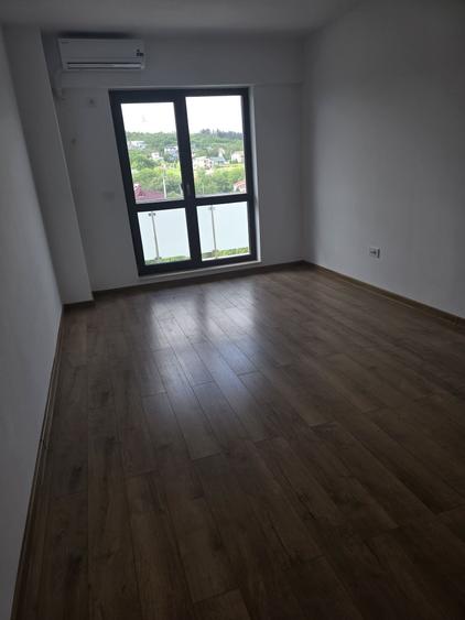 Apartament cu 2 camere semidecomandat în Bucium