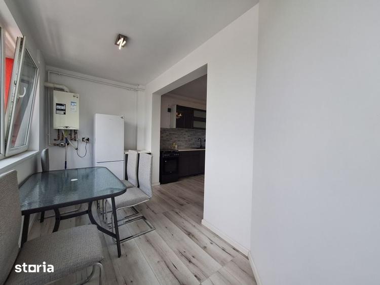 Apartament cu 3 camere semidecomandat în Florești