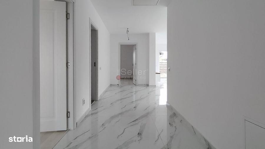Casă cu 3 camere cu Teren 500 Mp în Noua