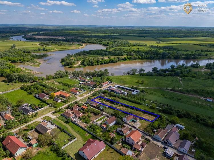 Teren Construcții intravilan de 400 mp, în Sânpaul