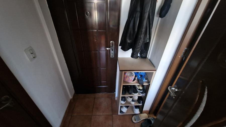 Garsonieră decomandată în Astra