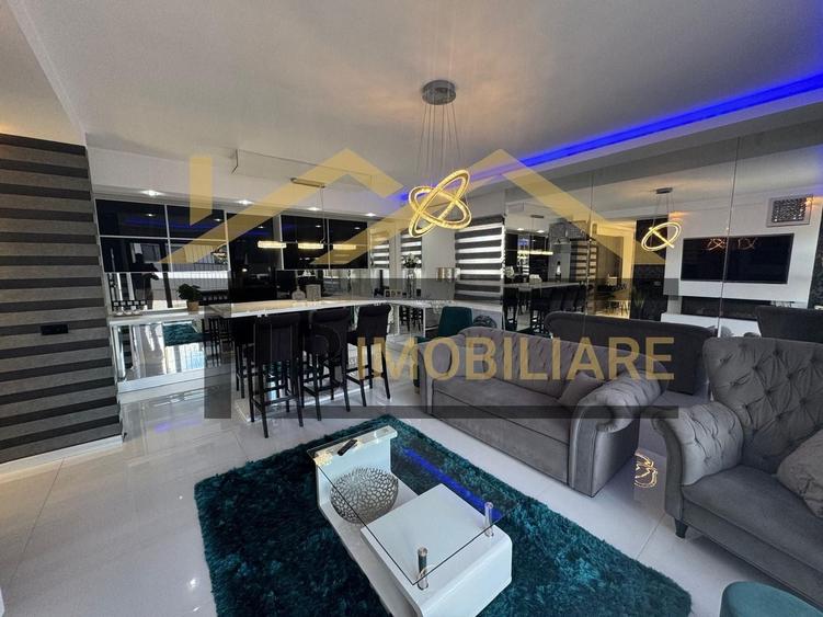Apartament cu 3 camere semidecomandat, mobilat în Est