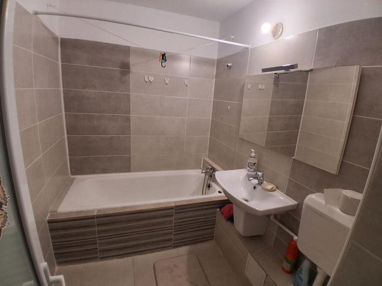 Apartament cu 2 camere decomandat în Gorjului