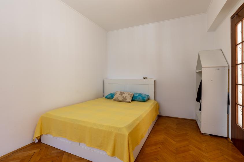 Apartament cu 2 camere semidecomandat, mobilat în Clucerului