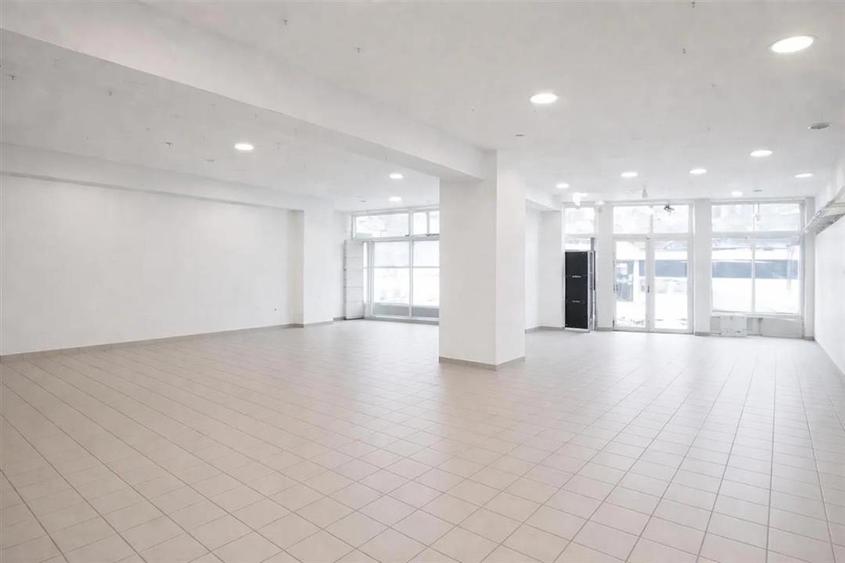 Spațiu comercial, de 225 mp, în Florilor