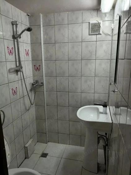 Garsonieră semidecomandată în Brâncoveanu