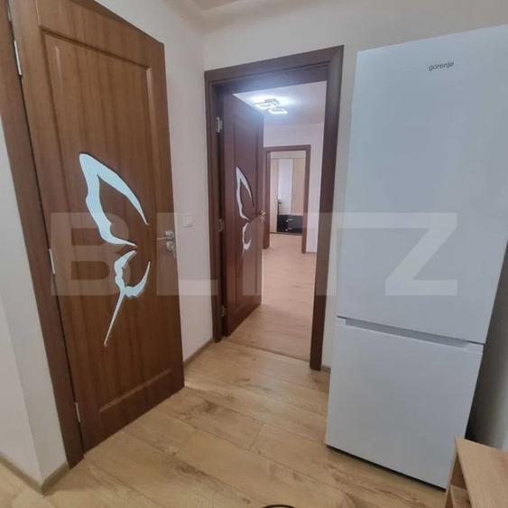Apartament 3 camere de inchiriat zona micro 3 etaj 1 - 4