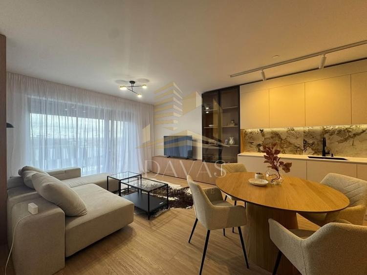 Apartament cu 2 camere semidecomandat, mobilat în Gară