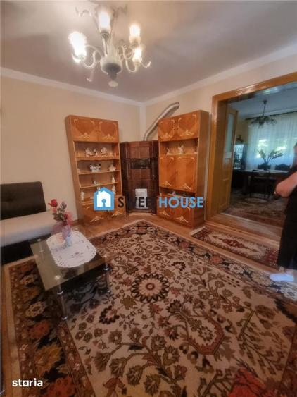 Casă cu 6 camere cu Teren 900 Mp în Șinca