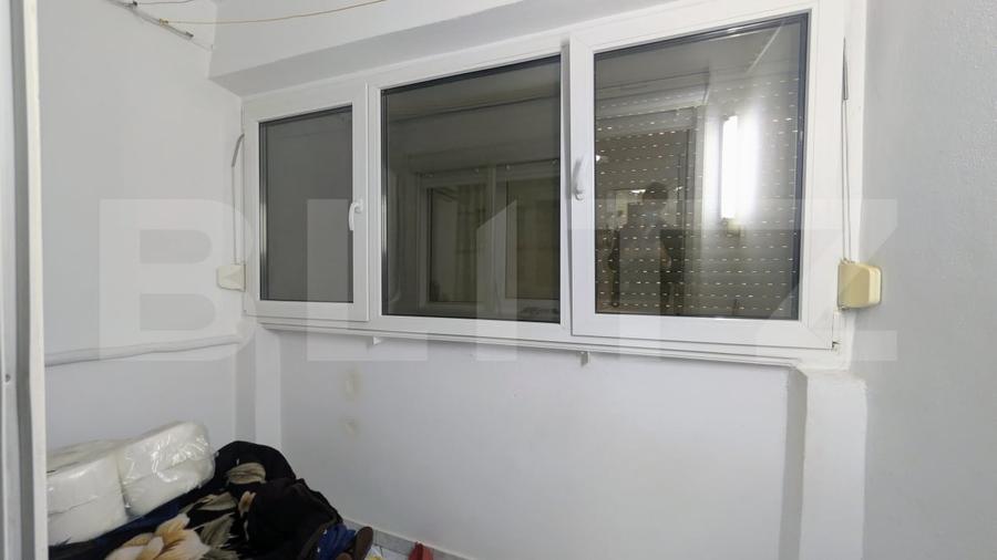 Apartament cu 4 camere decomandat, mobilat în Malu Roșu