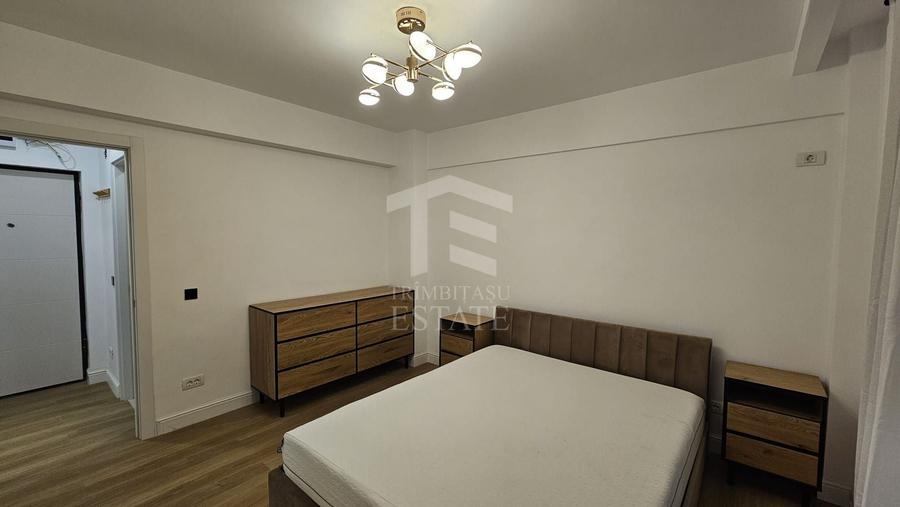 Apartament cu 3 camere semidecomandat, mobilat în Ultracentral