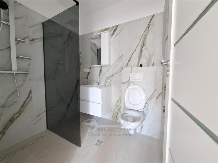 Apartament cu 3 camere decomandat în Galata
