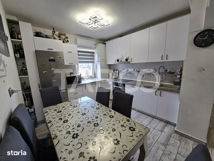 Apartament cu 3 camere decomandat în Mihai Viteazul