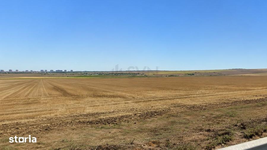 Teren de 46800 mp, în 23 August