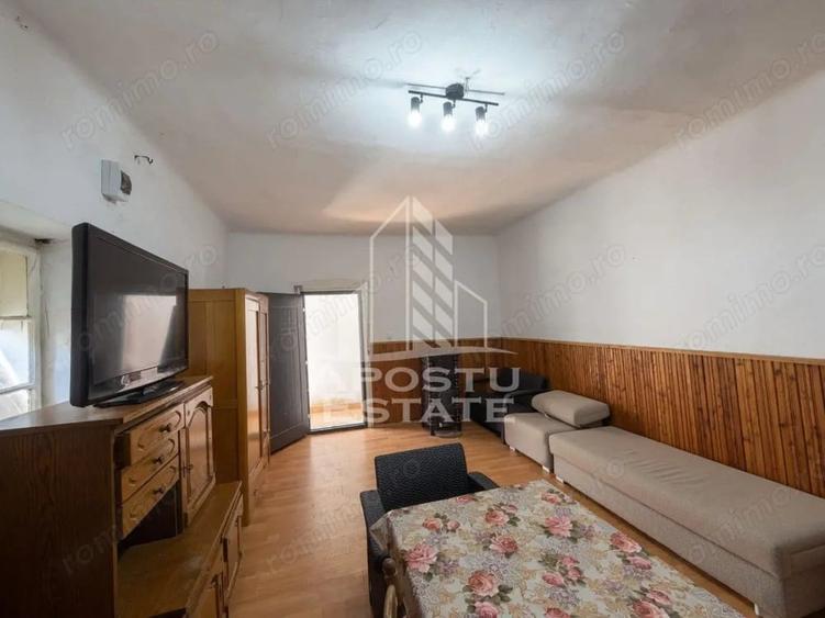 Casă cu 5 camere cu Teren 5755 Mp în Șandra