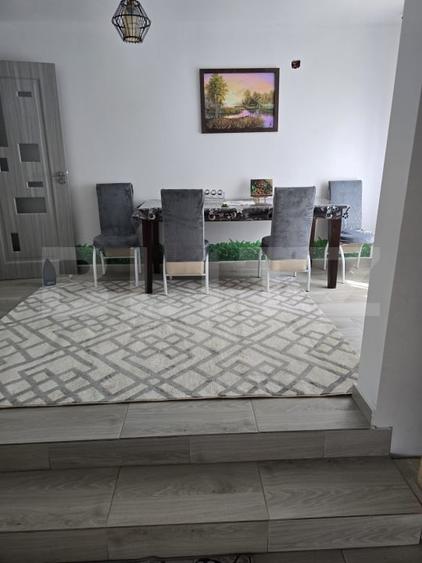 Casă individuală cu 5 camere cu Canalizare în Exterior Nord
