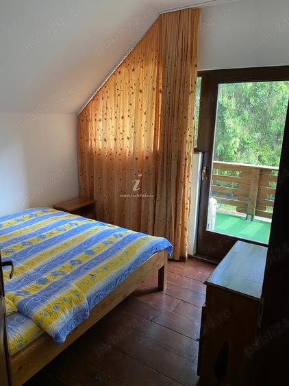 Casă cu 5 camere în Poiana