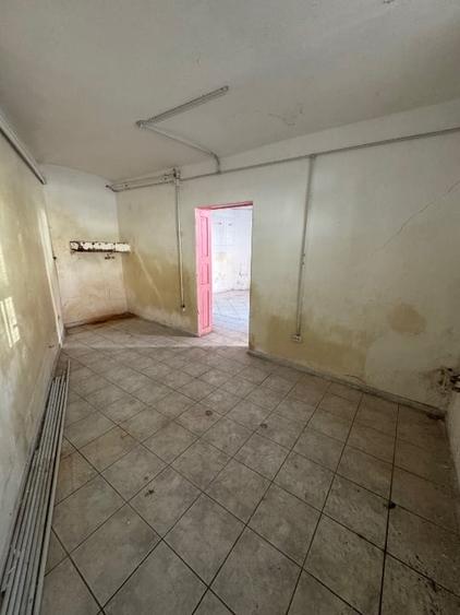 Casă individuală cu 5 camere cu Canalizare în Banu Mărăcine