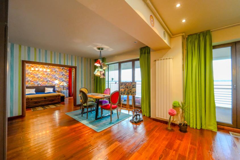 Apartament cu 3 camere decomandat în Central