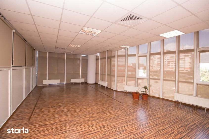 Spațiu comercial, de 1,200 mp, în Craiovei