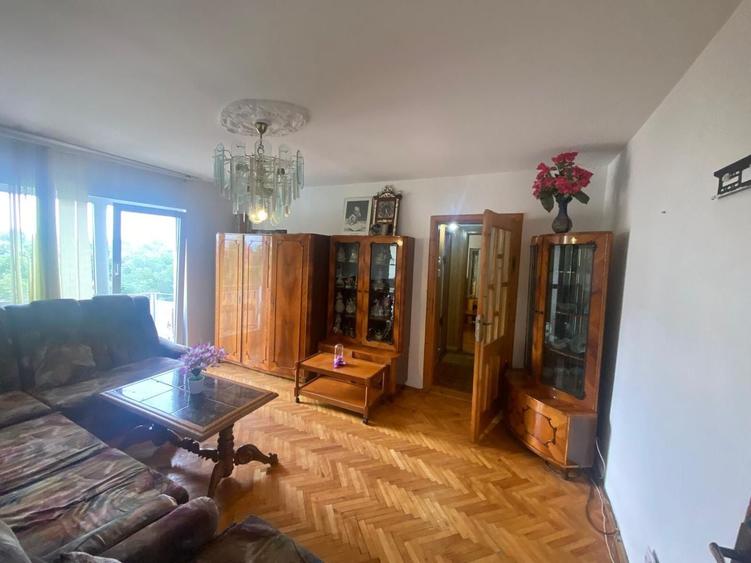 Apartament cu 2 camere semidecomandat, mobilat în Central
