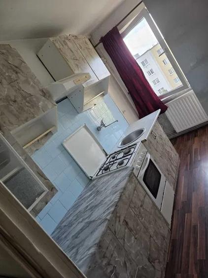 Apartament cu 2 camere semidecomandat în Dâmbu Pietros