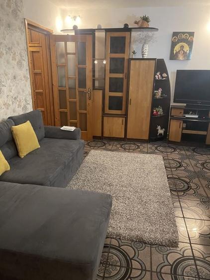 Apartament cu 2 camere semidecomandat în Central — fotografia 3