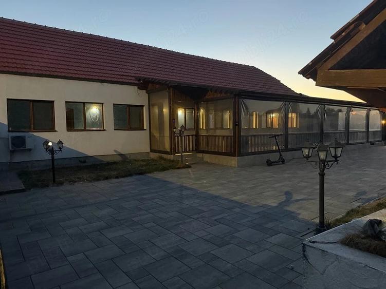 Casă cu Teren 1726 Mp în Bobda