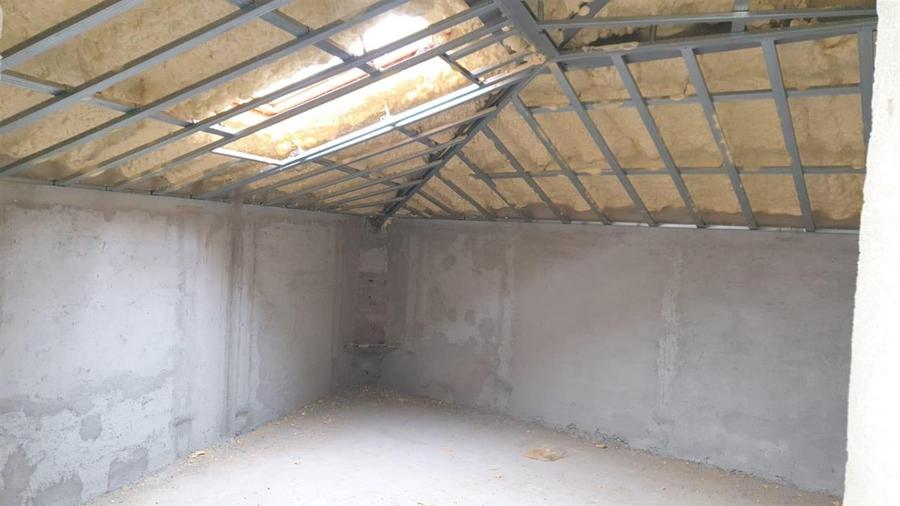 Casă individuală cu 10 camere cu Teren 466 Mp în Apollo