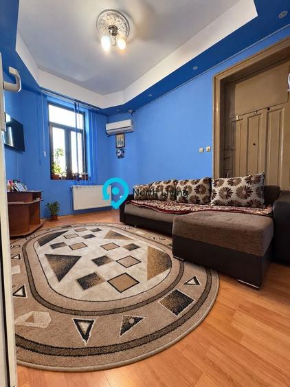 Apartament cu 3 camere semidecomandat în Șerban Vodă